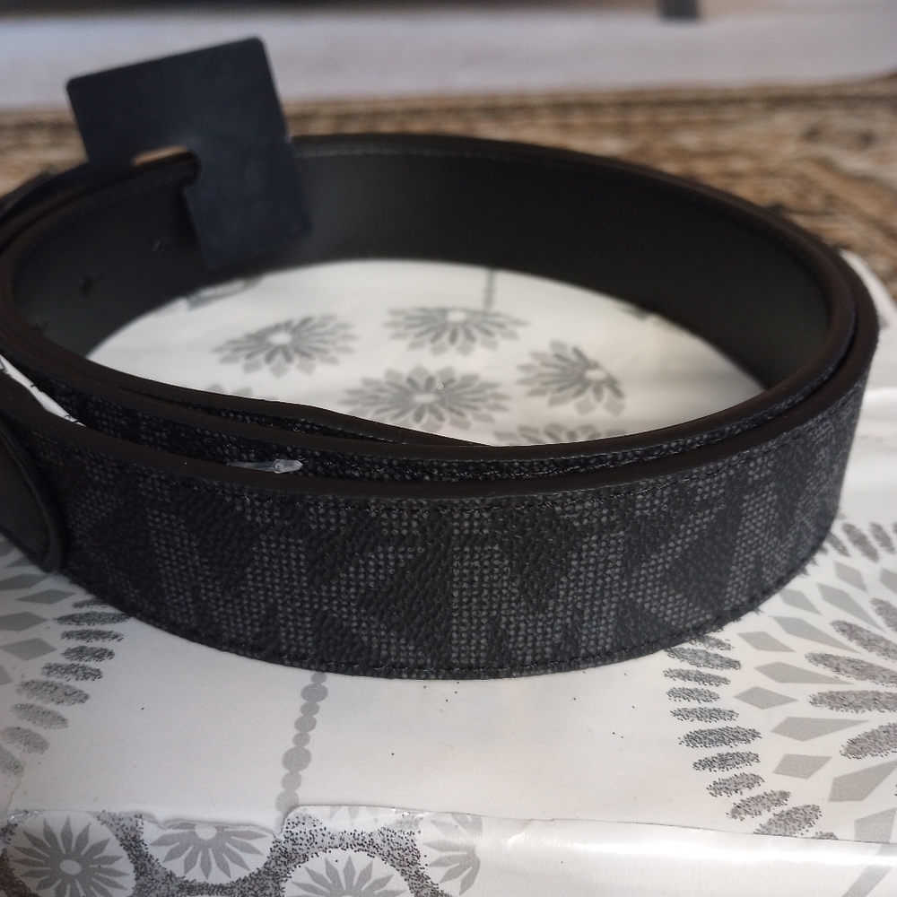 Michael kors men's MK logo printed belts - Picture 3 of 9
